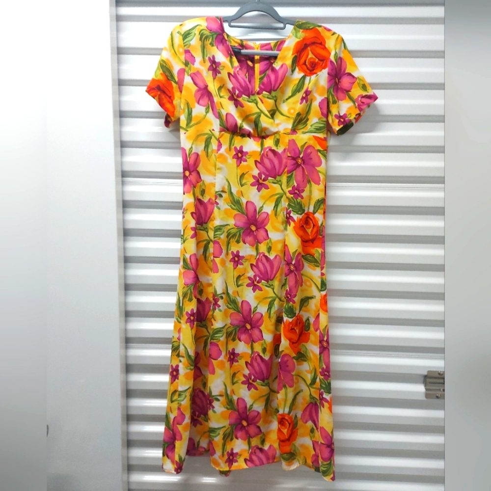 Impression floral dress